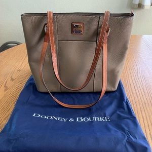 Dooney & Bourke purse